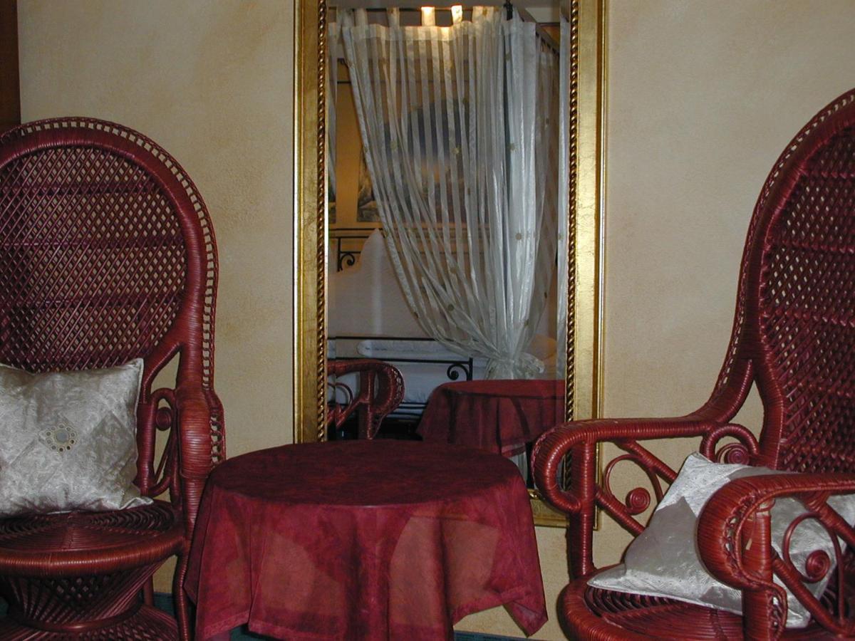 Gasthaus Storchen Hellas Haslach im Kinzigtal Δωμάτιο φωτογραφία